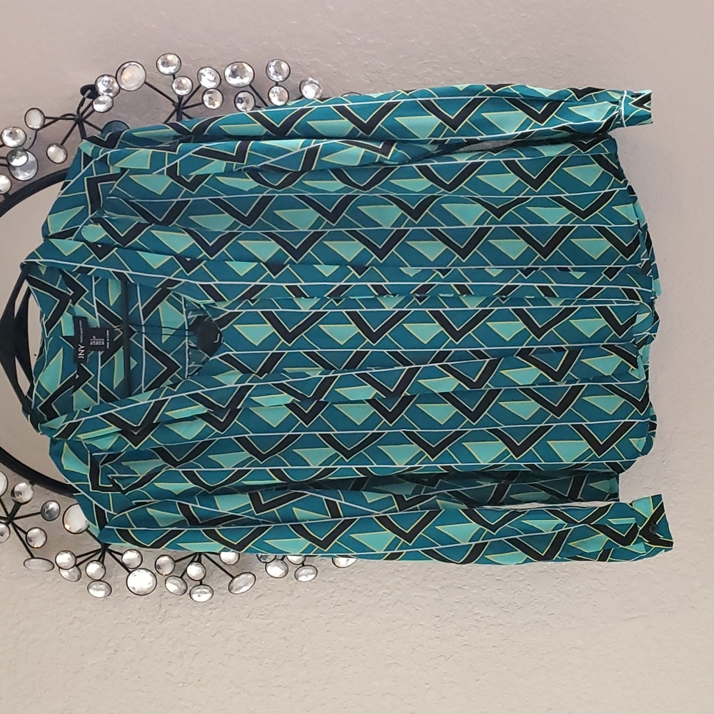 NWT. JNY Size S top